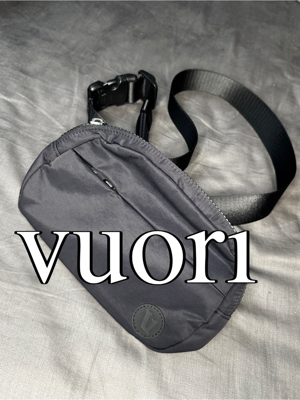 Vuori - All Around hip pack crossbody bag fanny pack- black
